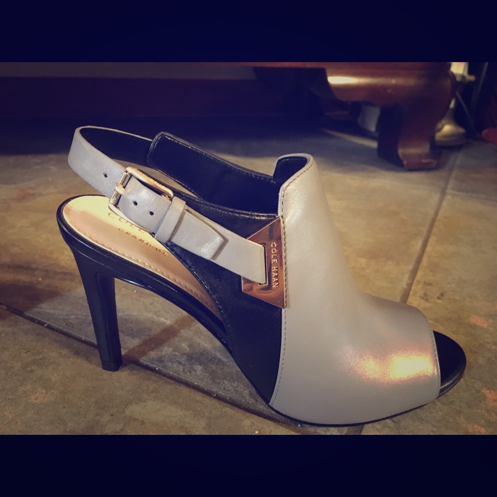 New COLE HAAN PEEP TOE MULES